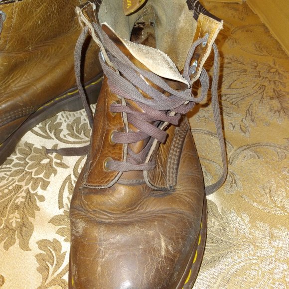 Vintage Doc Martens Brown Leather Boots Mens size 8 US Made in England - Picture 6 of 9